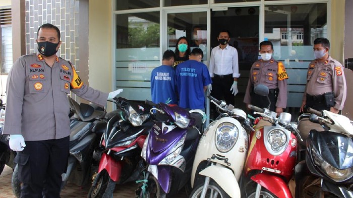 2 Pencuri motor beserta 11 motor hasil curian diamankan polisi (dok. Istimewa).