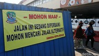 Untuk pejalan kaki masih dapat melintas.