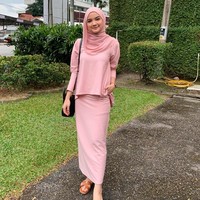 Alya telah bertunang dengan seorang individu yang berusia 30 tahun yang telah berkahwin dan mempunyai 2 cahaya mata. Majlis tertutup tersebut telah dihadiri oleh keluarga dan rakan terdekat Alya pada 27 Februari lalu, ucapnya. Foto: Instagram @alyimn