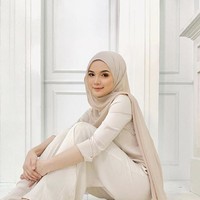 MStar menyebut Alya Iman sebagai artis pendatang baru di Negeri Jiran. Usianya baru 19 tahun. Salah satu sinetron yang dibintanginya berjudul Bukan Kahwin Paksa.Foto: Instagram @alyimn