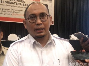 Hotman Kritik Antrean, Andre Rosiade Minta Petugas KKP Kemenkes Ditambah