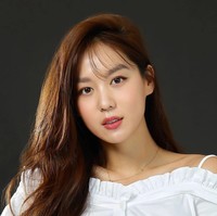 Kim Hee Jung debut sebagai aktris cilik pada awal 2000-an dan cukup aktif hingga 2007. Namun setelah itu dia menghilang bak ditelan bumi. Foto: Instagram, istimewa