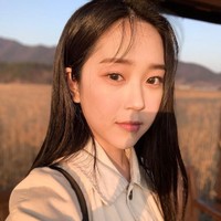 Setelah debut Cha Yoon Ji sempat tampil di acara kompetisi The Unit tapi berhenti di tengah jalan karena masalah kesehatan. Sejak itu tidak tidak pernah muncul di TV dan keberadaannya hanya diketahui dari Instagram. Foto: Instagram, istimewa