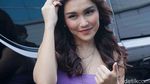 Hareudang! Ayu Ting Ting Pamer Bahu Seksi