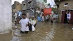 Banjir Rendam Karachi Pakistan
