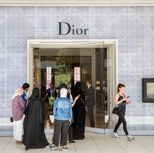 Daftar Brand Fashion Prancis yang Ikut Tersenggol Seruan Boikot Presiden Turki Daftar Brand Fashion Prancis yang Ikut Tersenggol Seruan Boikot Presiden Turki