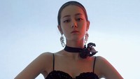 Dilraba pun dikenal memiliki pinggang yang ramping dan dijuluki kupu-kupu. Dok. Instagram