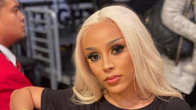 Penyanyi Say So Doja Cat Kena Corona Setelah Sesumbar Remehkan COVID-19
