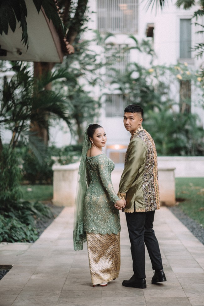 Atkris Nikita Willy berhasil menggaet Indra Priawan, anak bos Blue Bird Group Chandra Suharto Djokosoetono. Keduanya meresmikan hubungan di jenjang pernikahan pada Oktober 2020. (Foto: Dok. @Morden.co)