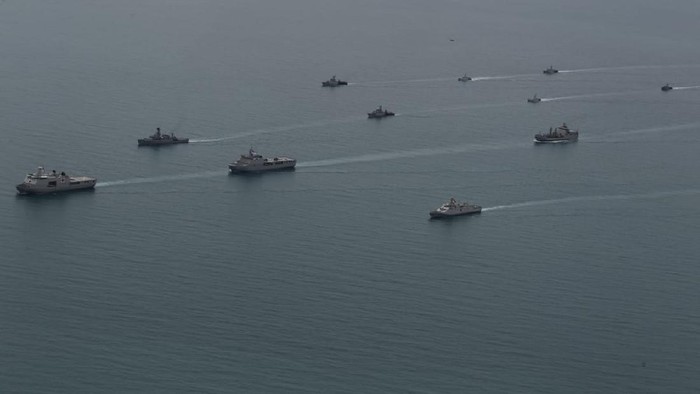 Latihan perang TNI AL