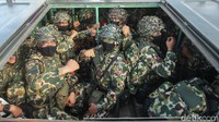 Kepala Staf Angkatan Laut (KSAL) Laksamana TNI Yudo Margono memastikan, latihan perang tersebut tidak ada hubungan dengan memanasnya konflik Amerika Serikat (AS) dan Cina di kawasan Laut Cina Selatan.