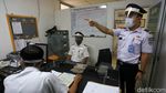 Melihat Proses Kerja Masinis di Tengah Pandemi