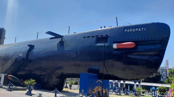 Kapal Selam - Glmndfo9pq66m / Pesawat untuk penyelidikan atau perdagangan dirujuk sebagai pesawat selam submersible.