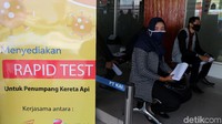 Diketahui, 12 stasiun yang nantinya menyediakan rapid test adalah Stasiun Gambir, Pasar Senen, Bandung, Cirebon, Semarang Tawang, Purwokerto, Yogyakarta, Solo Balapan, Madiun, Surabaya Gubeng, Surabaya Pasarturi, dan Malang. Rapid test tersedia pada pukul 07.00-19.00.