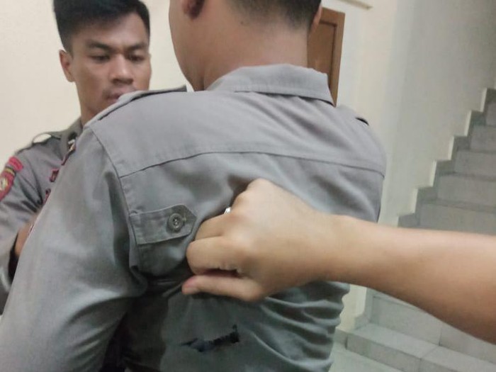 Personel kepolisian dikeroyok tahanan di Polsek Patumbak