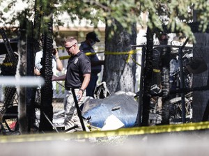 Penampakan Pesawat Kecil Jatuh di San Diego, 2 Orang Luka Parah