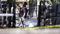 Kecelakaan pesawat ini juga merusak tiga rumah di kawasan tersebut. Leah Hogsten/The Salt Lake Tribune via AP.