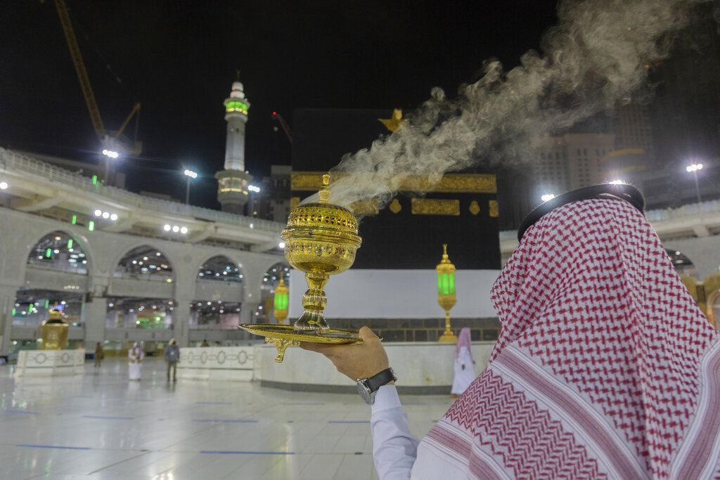 Potret Mekah Sambut Jamaah Haji Disaat Pandemi Beginilah potret Kakbah dan Masjidil Haram sambut jamaah haji yang kembali dibuka saat pandemi COVID-19. Ini potretnya.