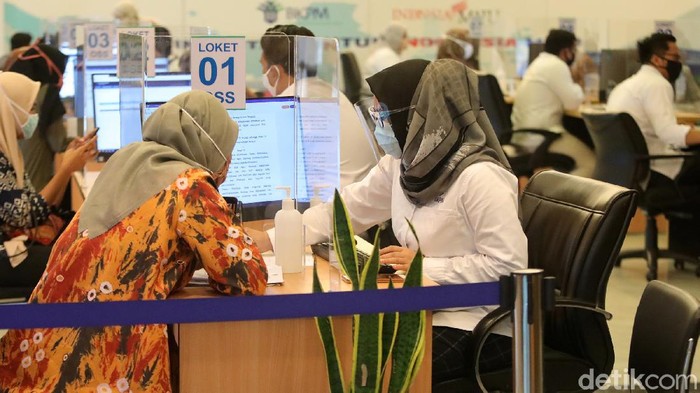 Pandemi COVID-19 memiliki dampak yang negatif terhadap realisasi investasi di Indonesia.