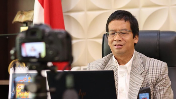Rektor UNS Jamal Wiwoho