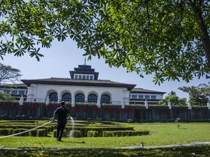 Ratusan Orang di Gedung Sate Positif Corona, Pegawai WFH hingga 9 Juli