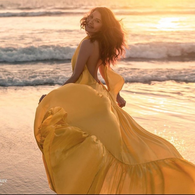 Di usia 45, Tamara masih tampil cantik, bugar dan segar. Banyak netizen yang mendoakan agar Tamara segera menemukan kembali tambatan hatinya.  Foto: dok. Instagram