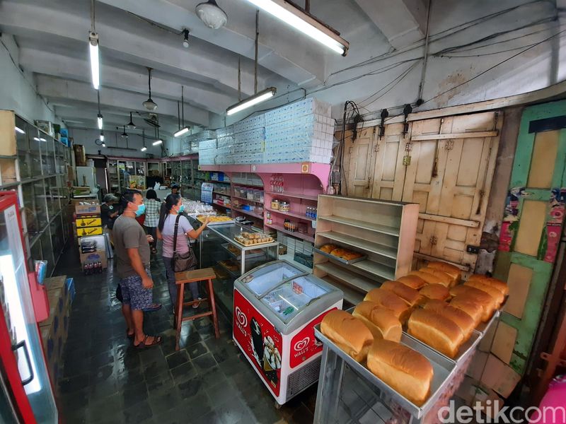 toko roti djoen lama