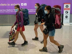 Naik Taksi Ngeyel Nggak Maskeran, Turis Ini Diantar ke Pak Polisi