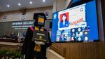 Robot Peraga Wakilkan Wisuda Mahasiswa Undip
