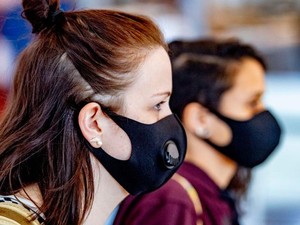 Satu Lagi Alasan Harus Pakai Masker: Mengurangi Keparahan Gejala COVID-19