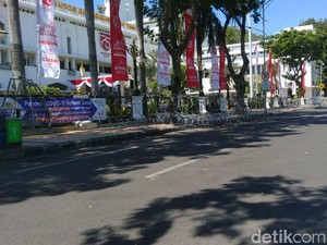 Demo Tolak Omnimbus Law di Kantor Gubernur Jatim, 800 Personel Disiagakan
