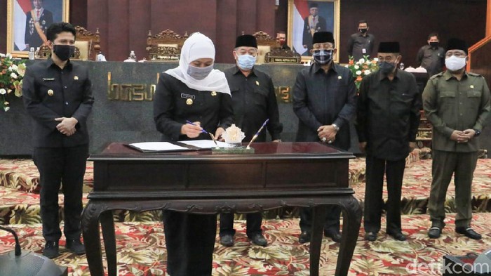 gubernur khofifah