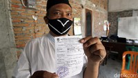 Usai diperiksa, petugas akan memberikan surat resmi yang diterbitkan oleh dinas terkait kepada penjual hewan kurban yang menandakan bahwa hewan kurban ditempat tersebut sudah dikunjungi dan diperiksa.