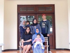 Kisah Sedih Wanita Surabaya yang Ayah, Ibu dan Kakak Meninggal karena Corona