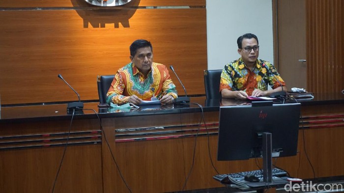 KPK Tahan 2 Eks Anggota DPRD Sumut Tersangka Suap Gatot Pujo