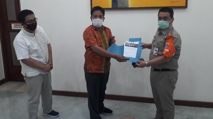 LSM Temui Wagub DKI Ahmad Riza Patria laporkan data warga miskin tak dapat bansos