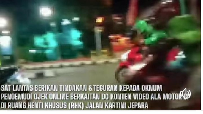 Marka jaga jarak dipakai untuk balapan liar driver ojol di Jepara, Selasa (28/7/2020).