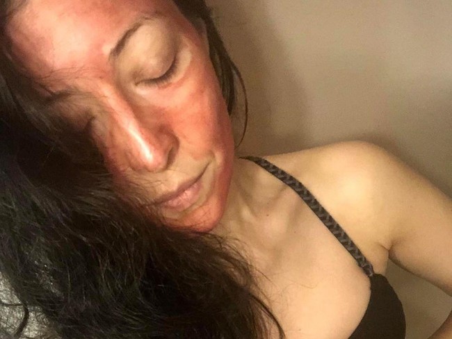 Saat remaja, Mary kerap kali merasakan sakit yang hebat ketika sedang menstruasi. Selain itu periode menstruasinya pun bisa berlangsung sampai 8 hari lamanya dan tidak teratur. Kadang Mary hanya mengalami menstruasi sekitar tiga atau empat kali setiap tahunnya. Foto: Instagram @marymirandacoaching