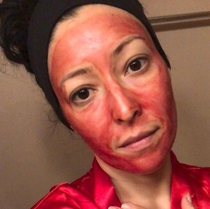 Potret Wanita Gunakan Darah Menstruasi Sebagai Masker, Ngaku Bikin Glowing Potret Wanita Gunakan Darah Menstruasi Sebagai Masker, Ngaku Bikin Glowing