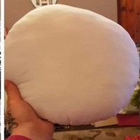 Membeli bean bag buat santai sambil menonton drakor di rumah, tapi malah yang datang ukurannya sangat kecil dan tak sesuai dengan yang ada di foto. Bukannya bean bag buat kamu, malah lebih cocok buat kucing peliharaan ya. Foto: dok. © s***cious****b / reddit.