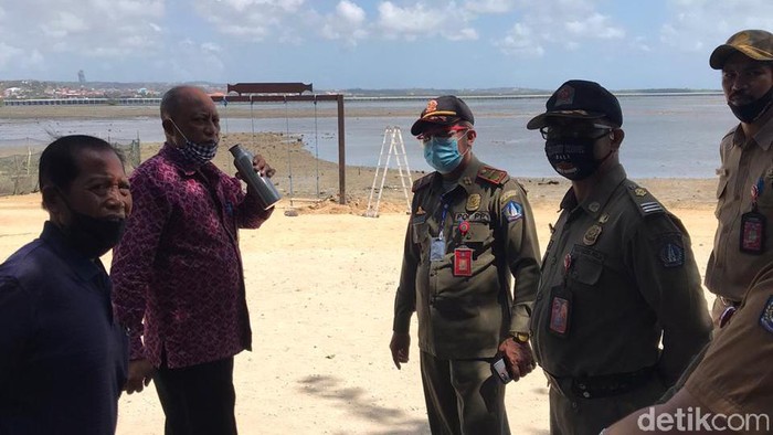 Ornamen bertuliskan Lavaya dicopot dari kawasan Pantai Tengkulung, Bali. Ini demi menghindari miskomunikasi di tengah masyarakat.