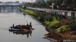 Perahu Pengangkut Sampah di BKB Efektif Bersihkan Lingkungan