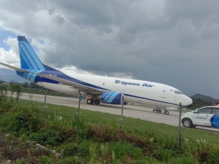Pesawat Trigana Air mengalami insiden saat mendarat di Bandara Wamena (dok. Polda Papua) Pesawat Trigana Air mengalami insiden saat mendarat di Bandara Wamena (dok. Polda Papua)