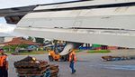 Sayap Trigana Air Rusak usai Mendarat Miring di Bandara Wamena