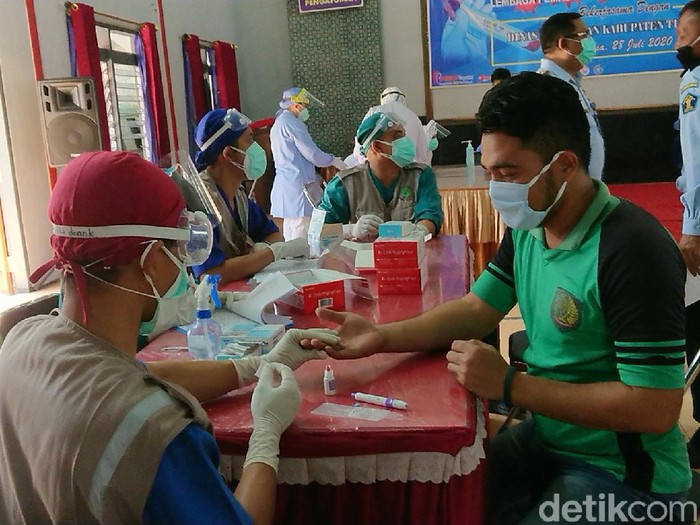 Ratusan Warga Binaan dan Pegawai Lapas Tulungagung Jalani Rapid Test