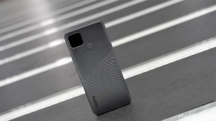 Realme C15 Realme C15