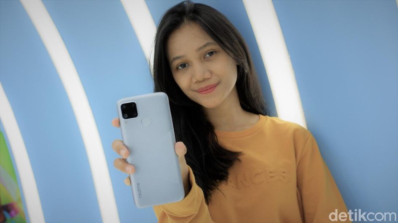 Realme C15