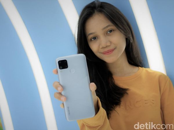 10 HP Baterai Besar Harga Terjangkau