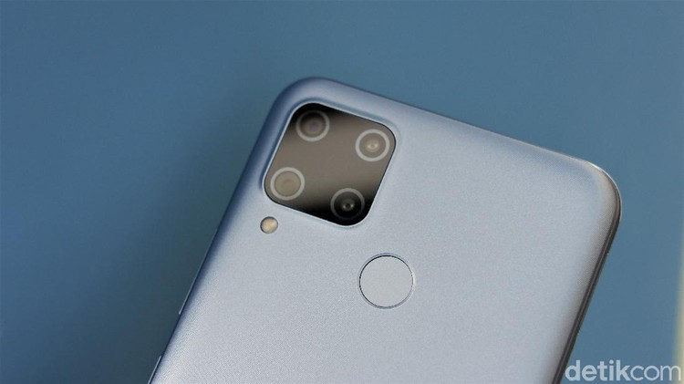 Realme C15