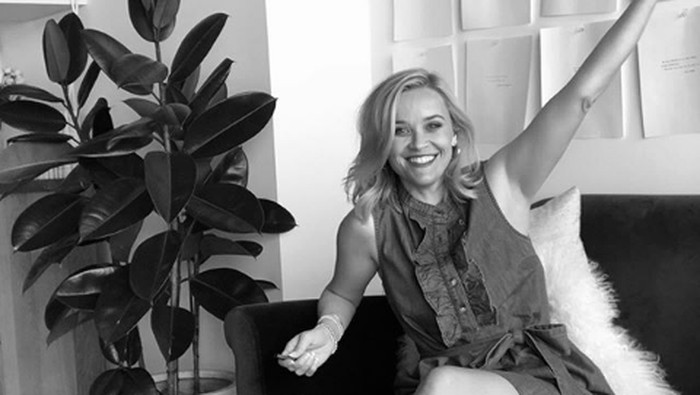 Reese Witherspoon ikut tantangan #womensupportwomen.